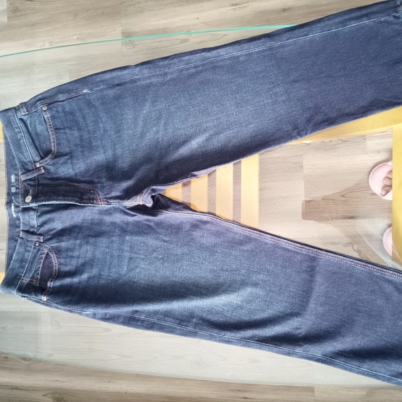Old Navy Dark Blue Women's Straight Leg Jeans - Picture 4 of 5